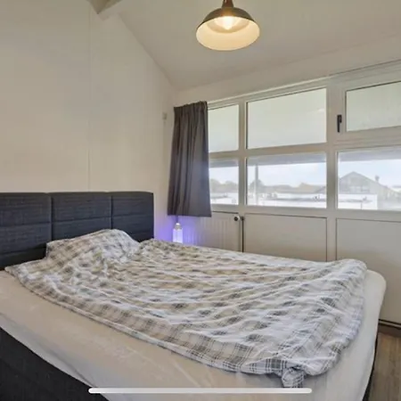 Holiday home Duinengolf